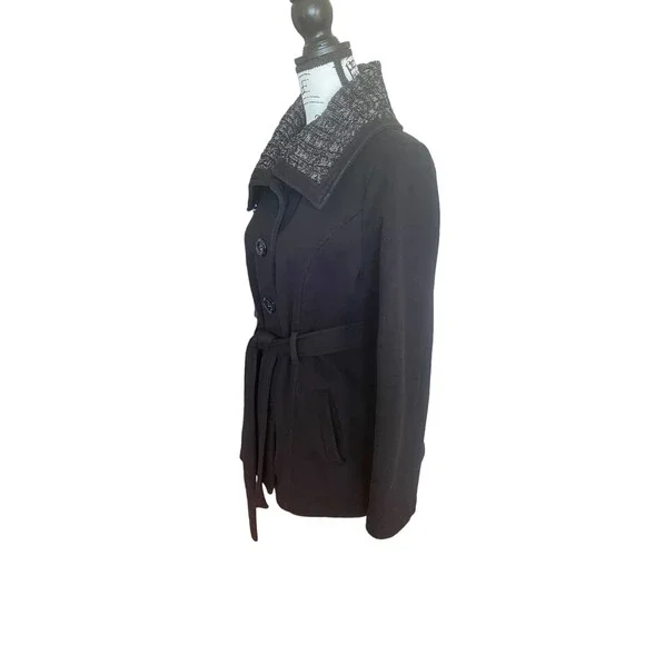 Women’s Contemporary Style Signature Studio Size Medium Black Jacket with belt - Picture 4 of 11